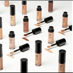 Younique Organza Concealer